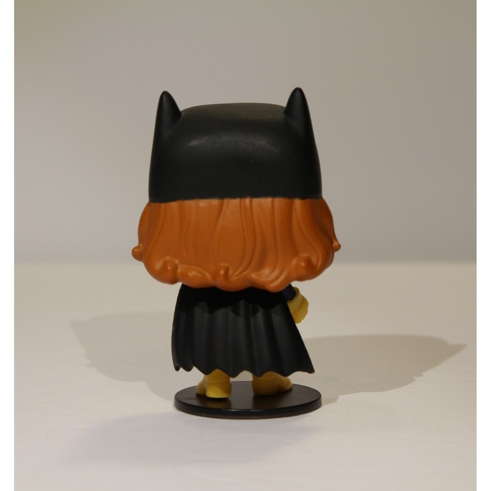 Pop! FunkoVerse Vinyl Figure DC Comics Batgirl 2019 Pre-owned (J) - Picture 2 of 4